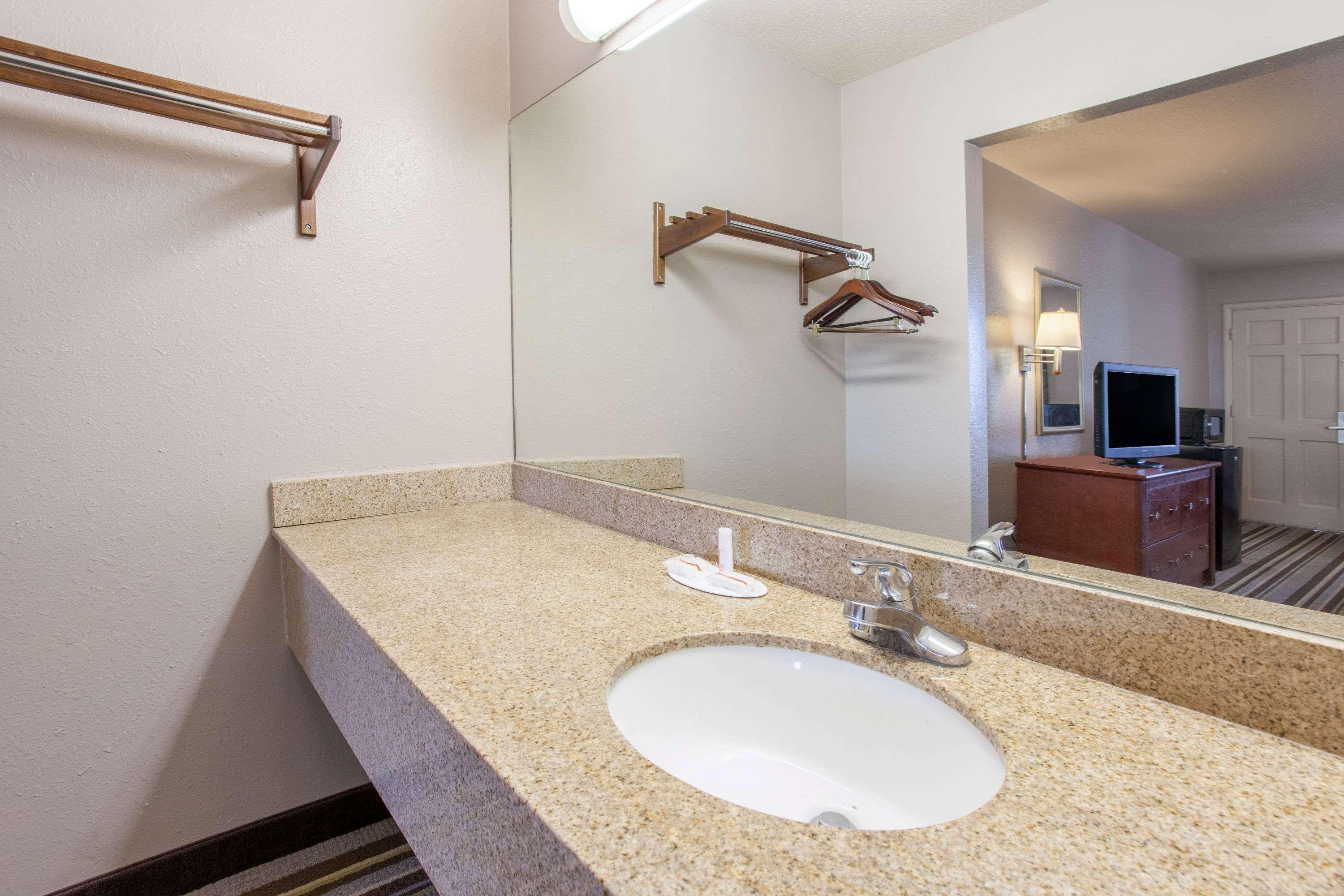 Hotel Super 8 By Wyndham West Monroe Esterno foto