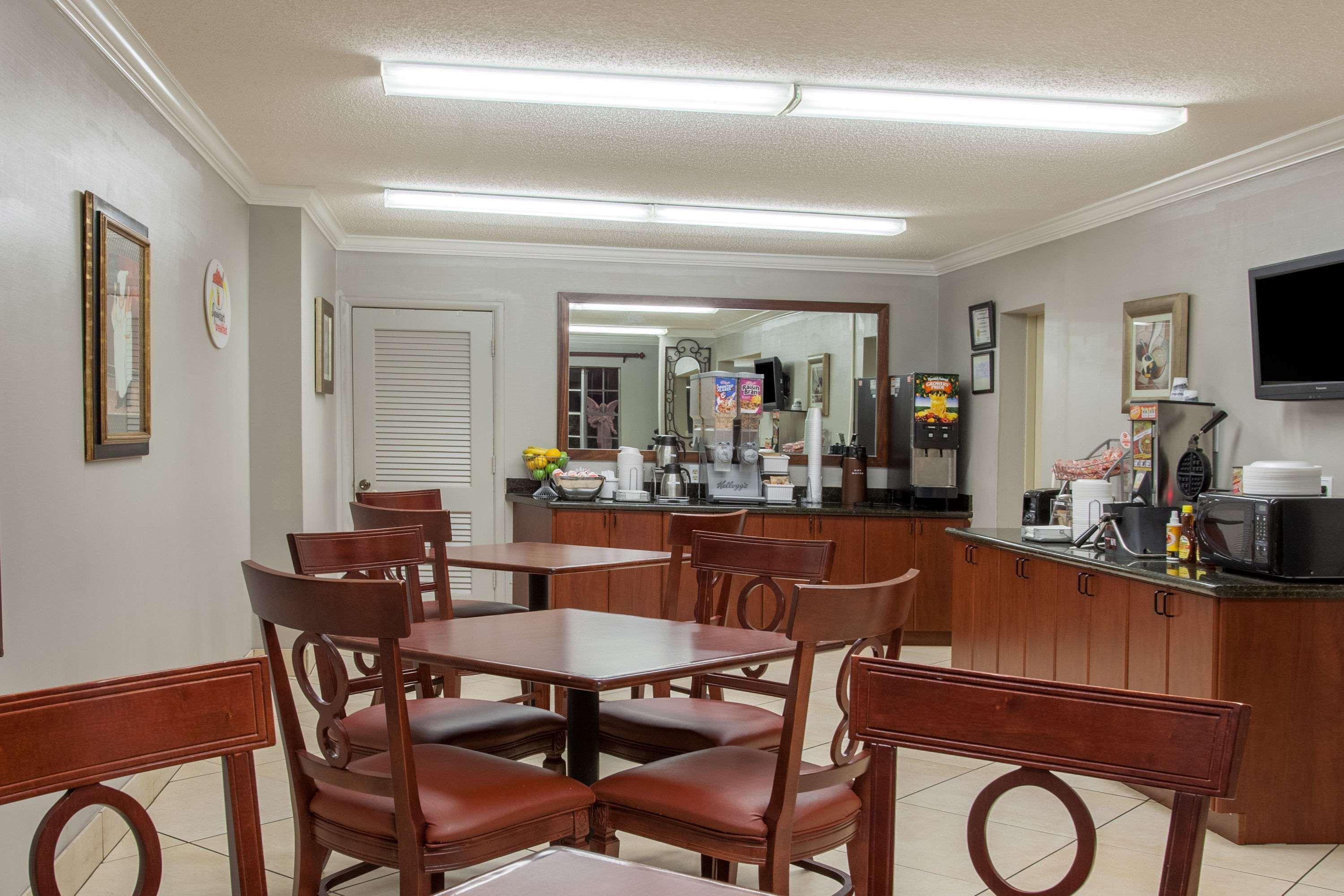 Hotel Super 8 By Wyndham West Monroe Esterno foto