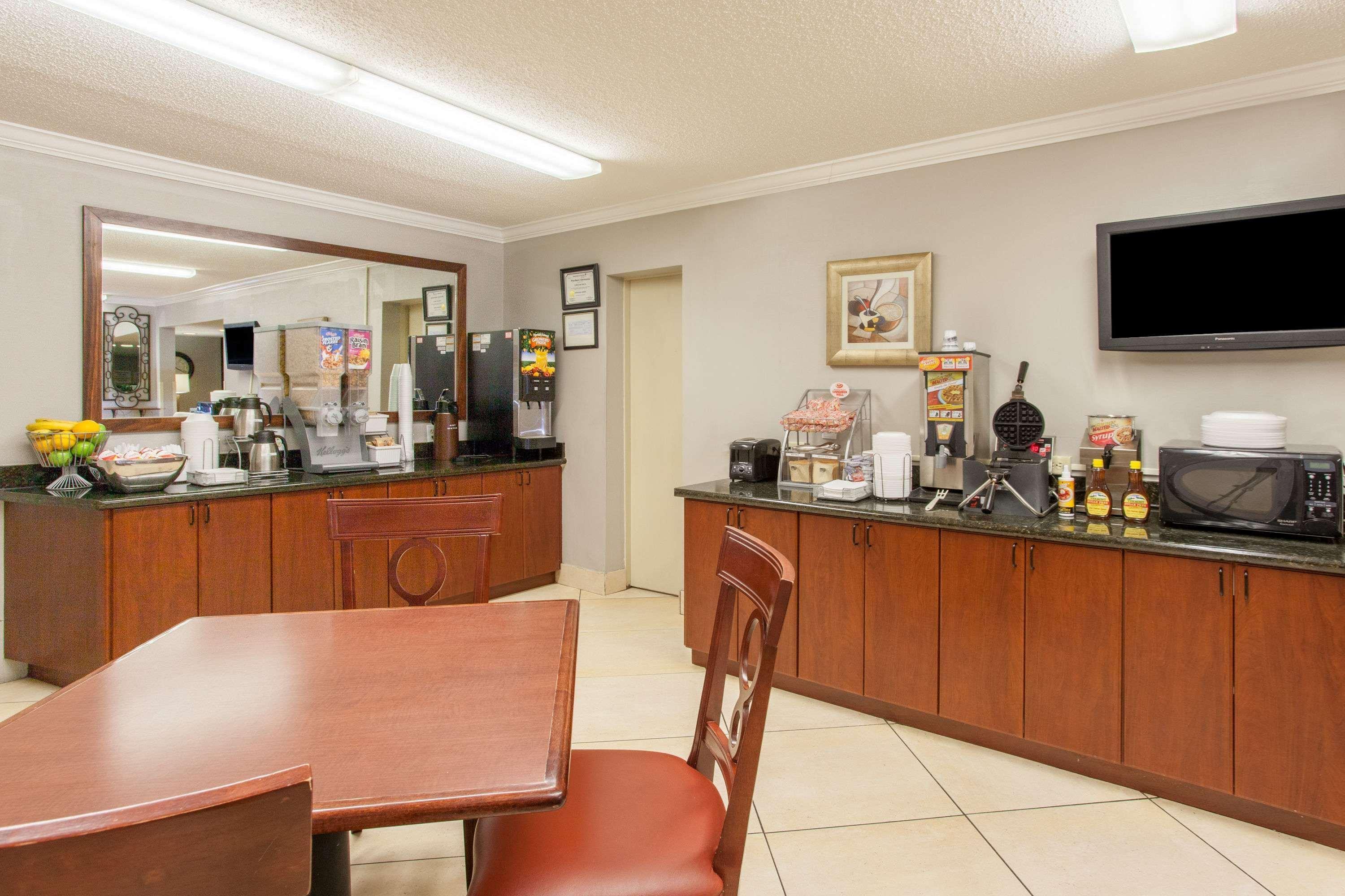 Hotel Super 8 By Wyndham West Monroe Esterno foto